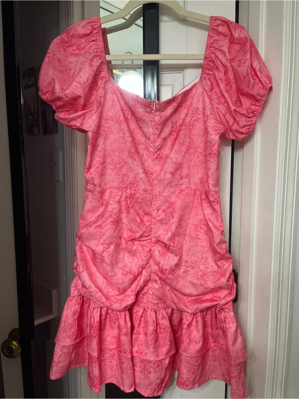 Womens Pink Puff-Sleeve Floral Party Dress Never Worn